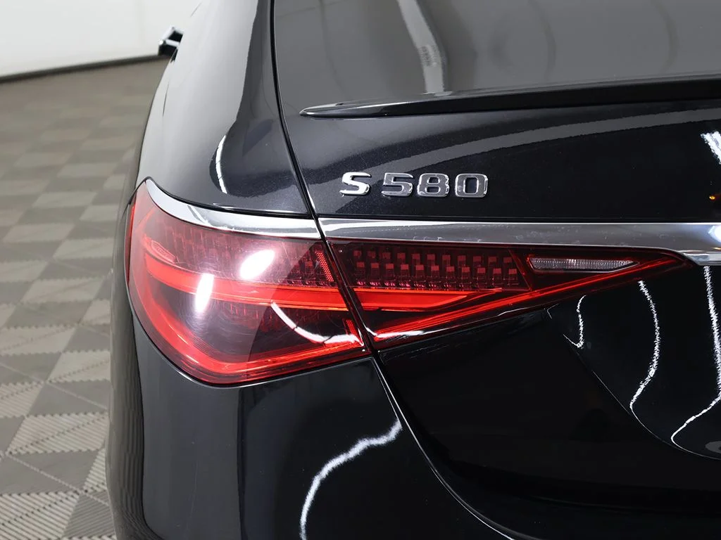 Used 2021 Black Mercedes-Benz S 580 image 18