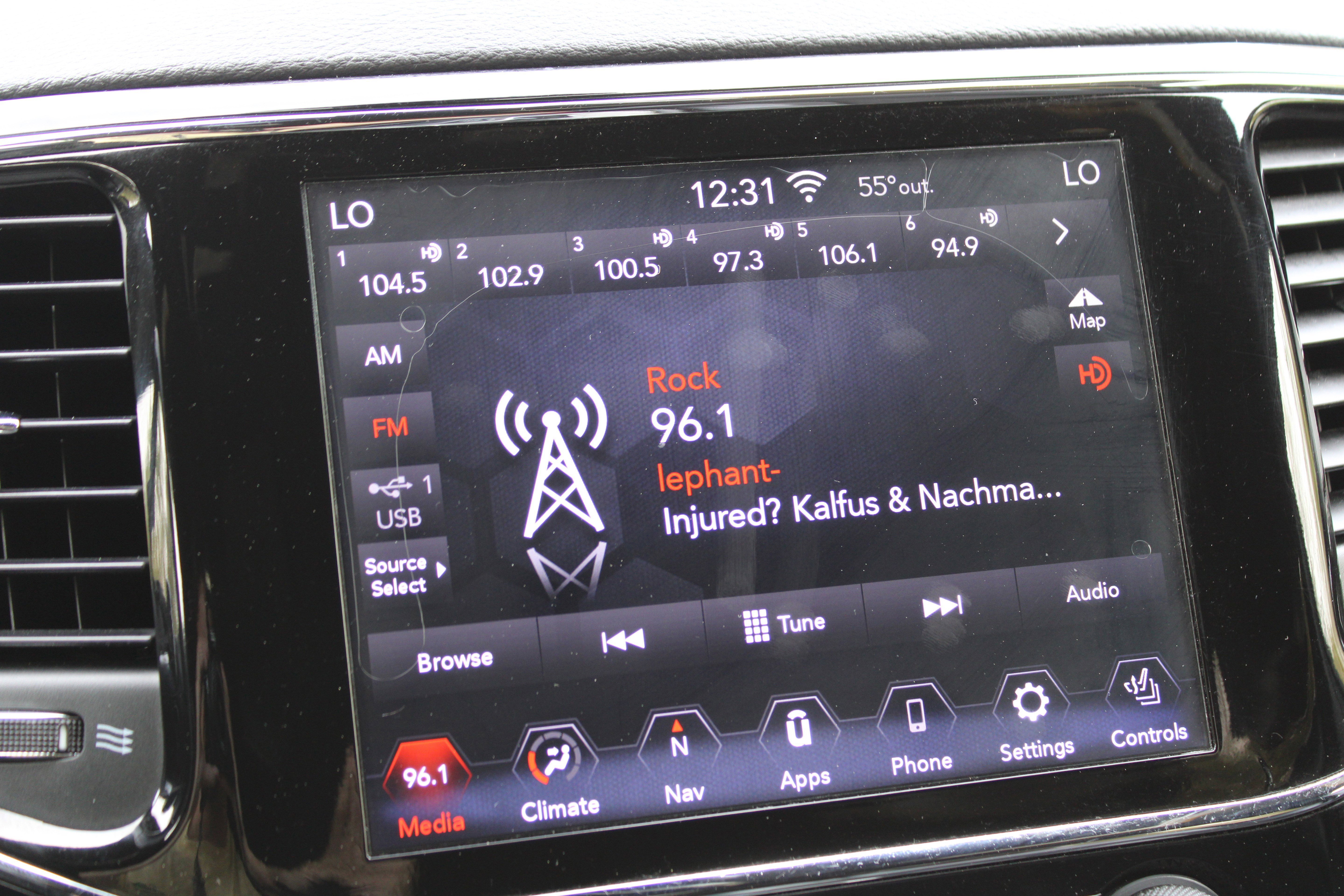 Used 2020 Diamond Black Crystal Pearlcoat Jeep Trailhawk image 35