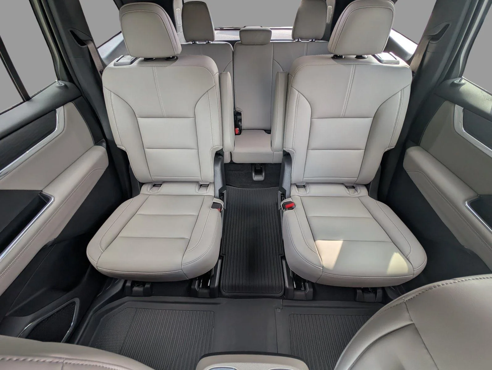 New 2026 Glacier White Tricoat GMC Elevation image 33