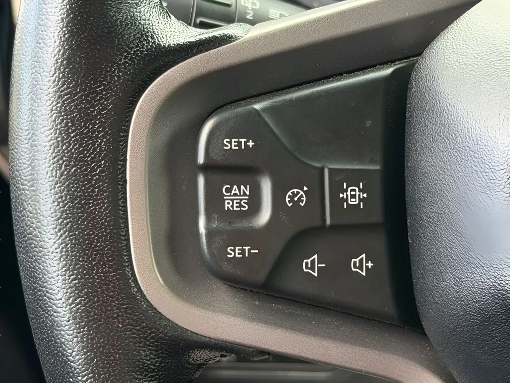 Used 2022 Orange Ford Wildtrak image 33