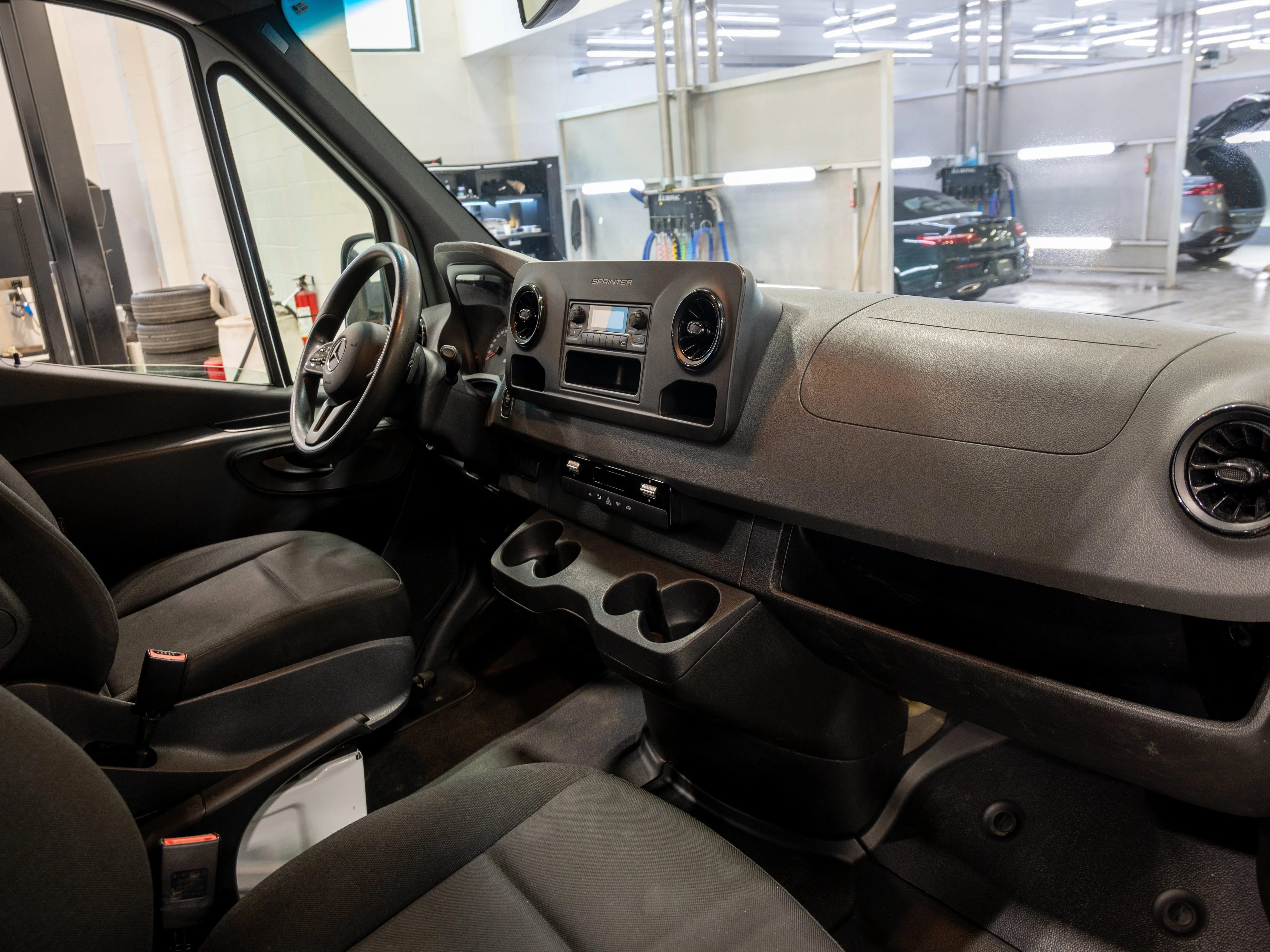 Used 2020 Arctic White Mercedes-Benz V6 2500 High Roof 144 RWD image 9