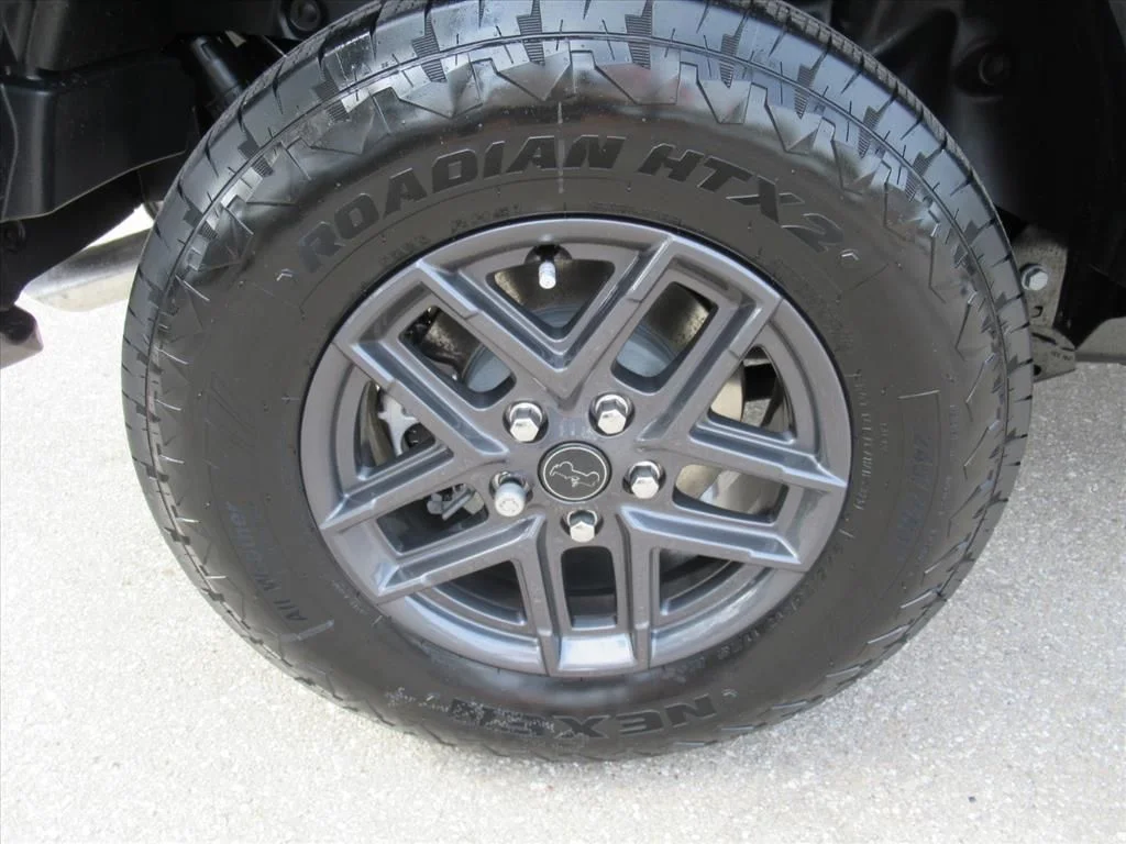 New 2026 Granite Crystal Metallic Clearcoat Jeep Sport S image 8