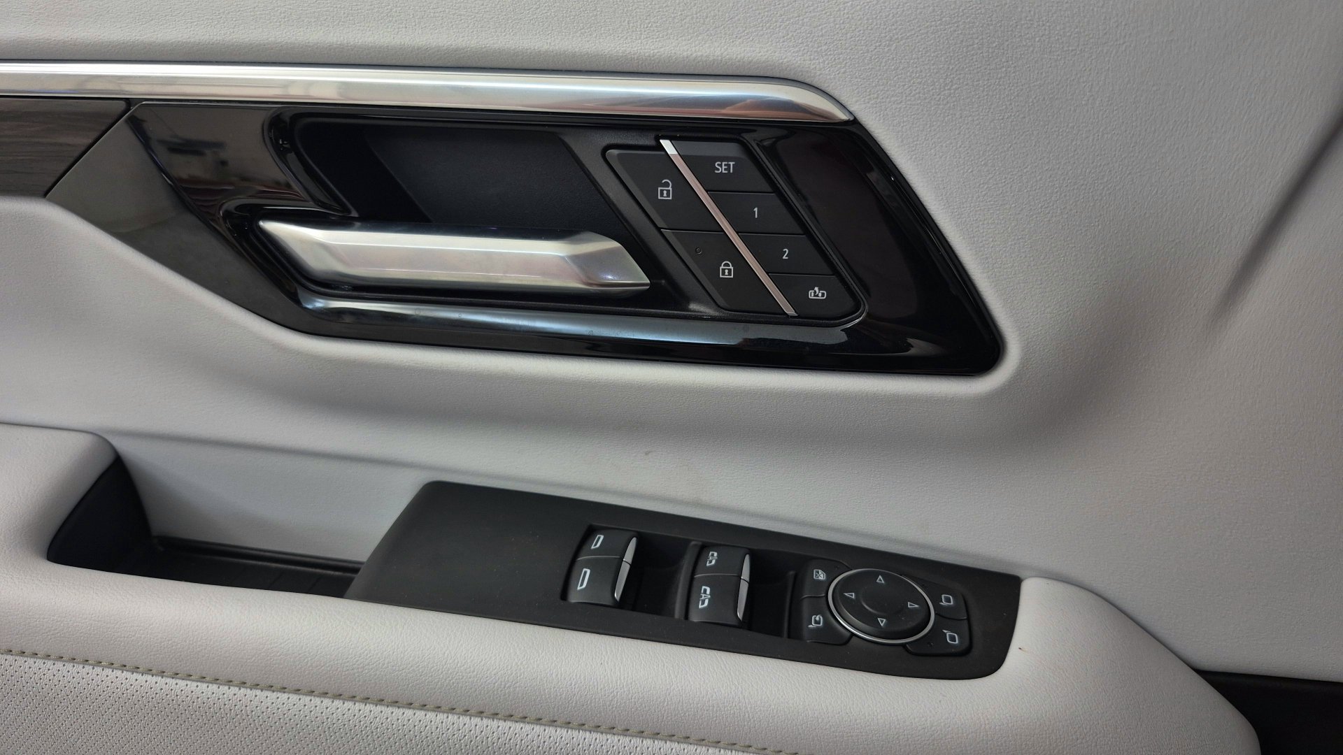 2026 Chevrolet Tahoe Premier - Photo 20