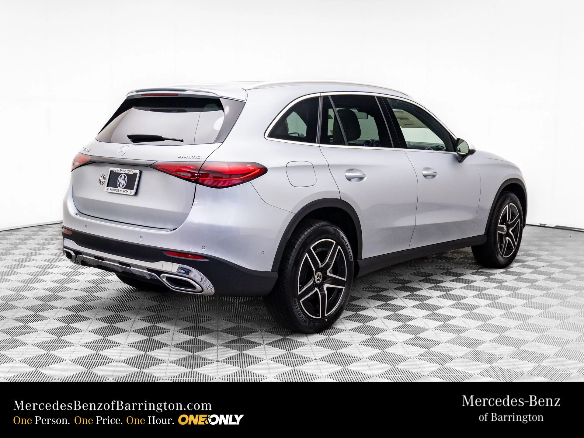 New 2026 Silver Mercedes-Benz GLC 300 image 6