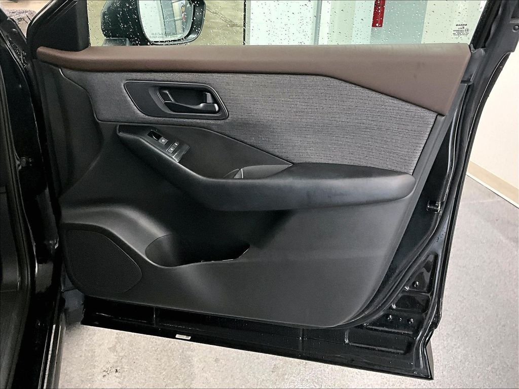 Used 2023 Black Nissan S image 12