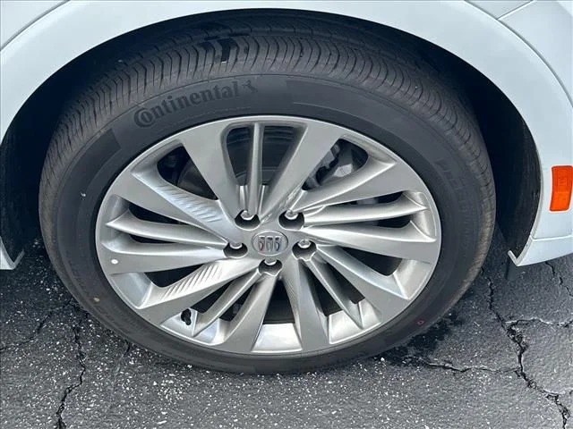 Used 2026 White Buick Avenir image 34
