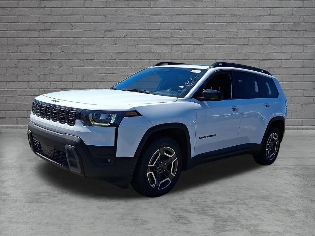 New 2026 Bright White Clearcoat Jeep Limited image 4
