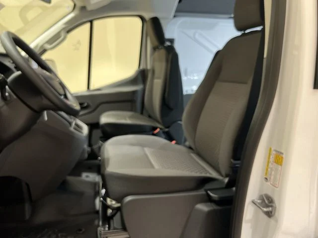 2025 Ford Transit Van Base - Photo 17