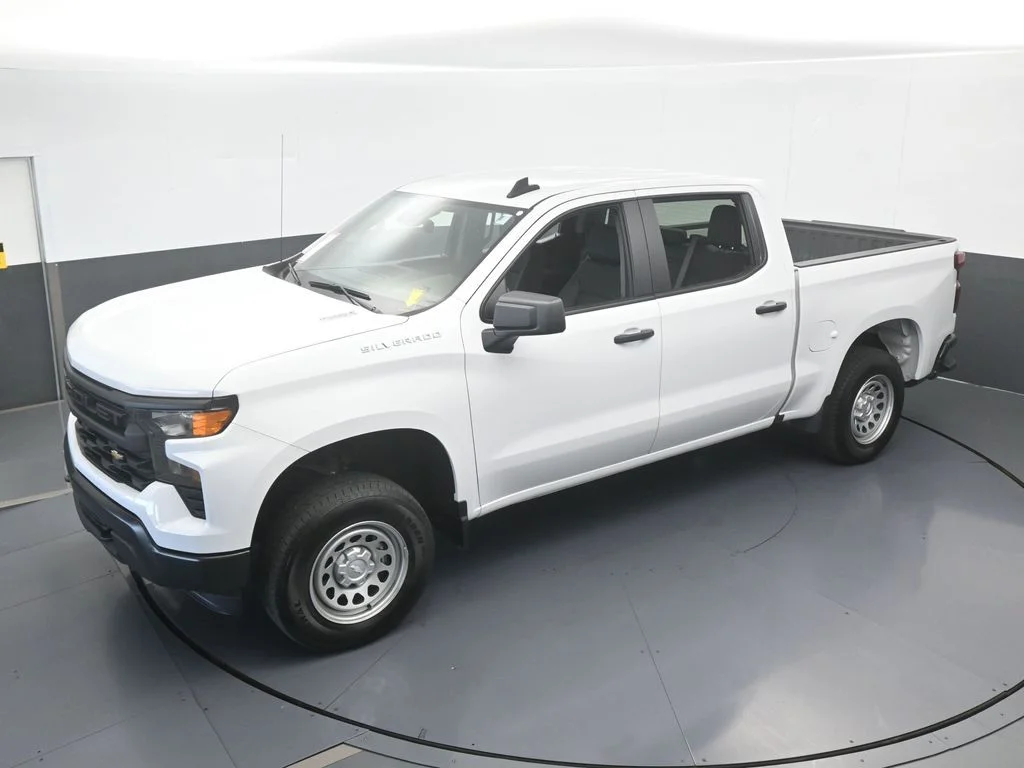 Used 2026 Summit White Chevrolet WT image 40