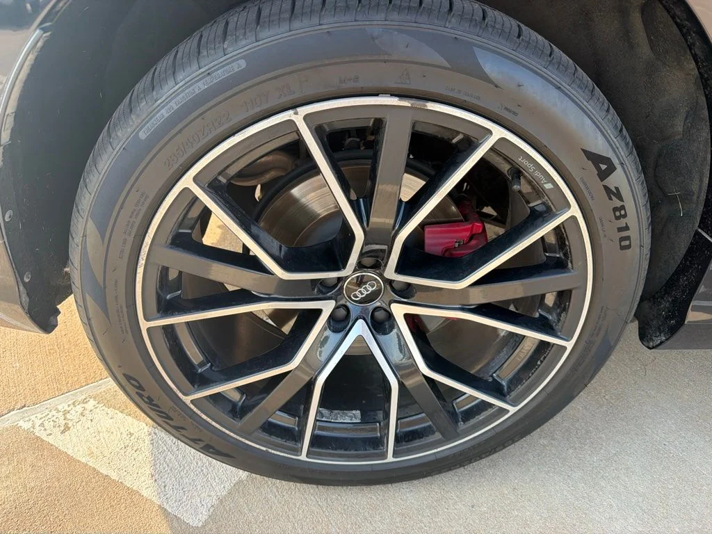 Used 2019 Black Audi 3.0T Prestige image 5