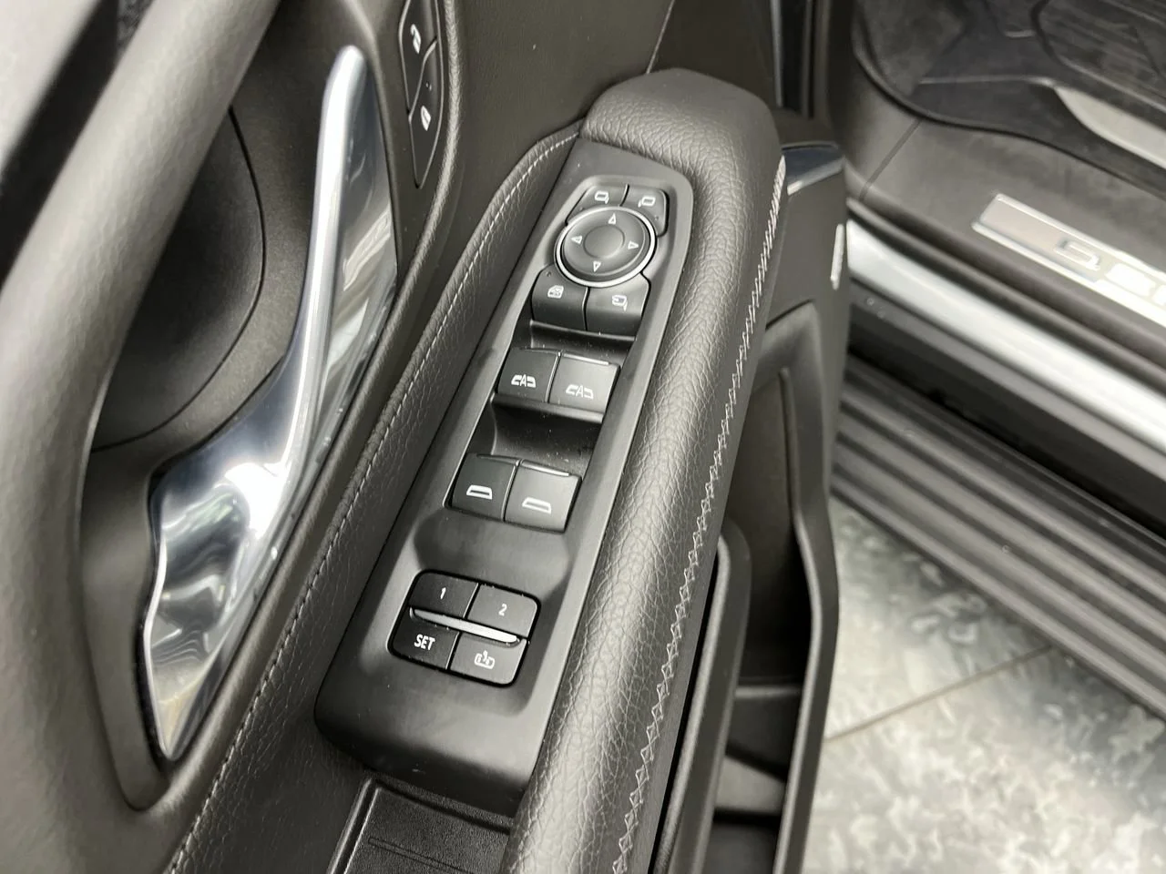 Used 2023 Sterling Metallic GMC Denali image 9