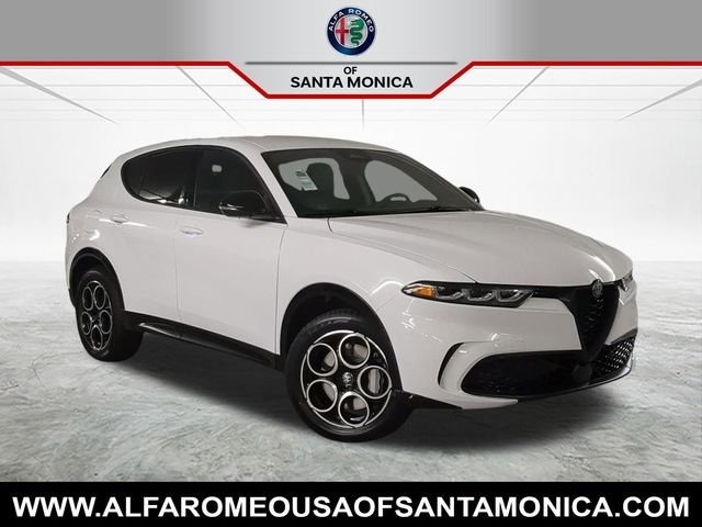 2025 Alfa Romeo Tonale Base