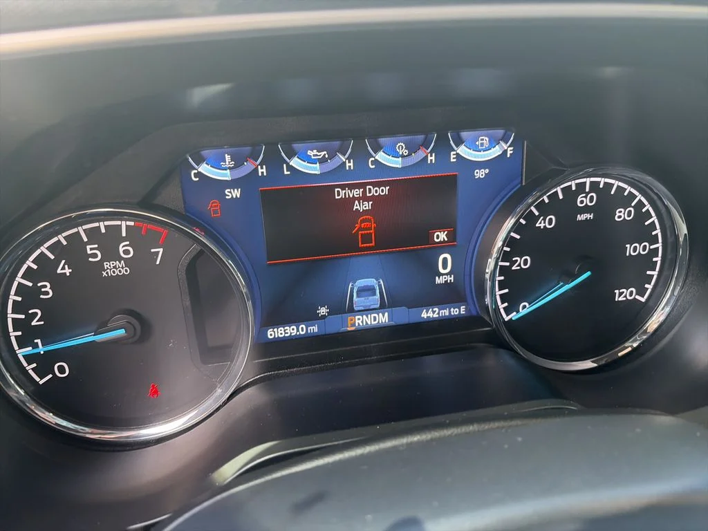 Used 2023 Silver Ford XLT image 37