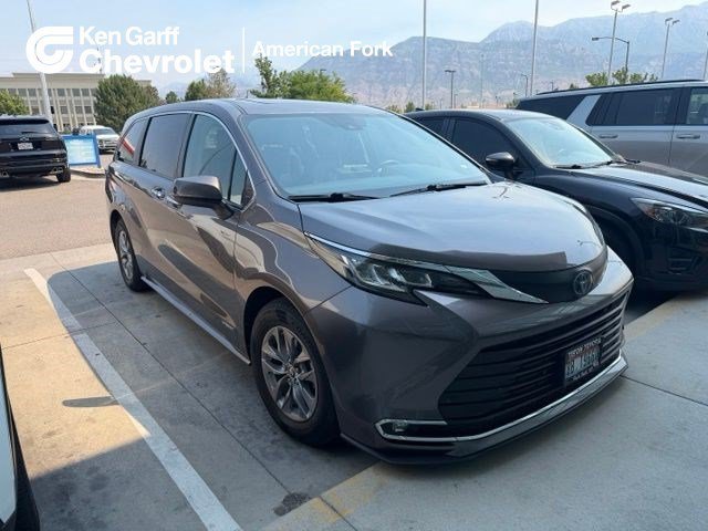 Used 2021 Silver Toyota XLE image 1