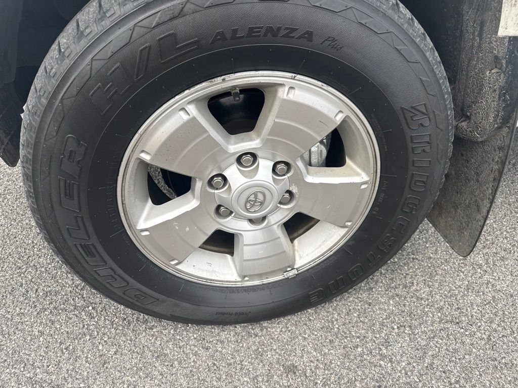 Used 2015 Super White Toyota Base image 9