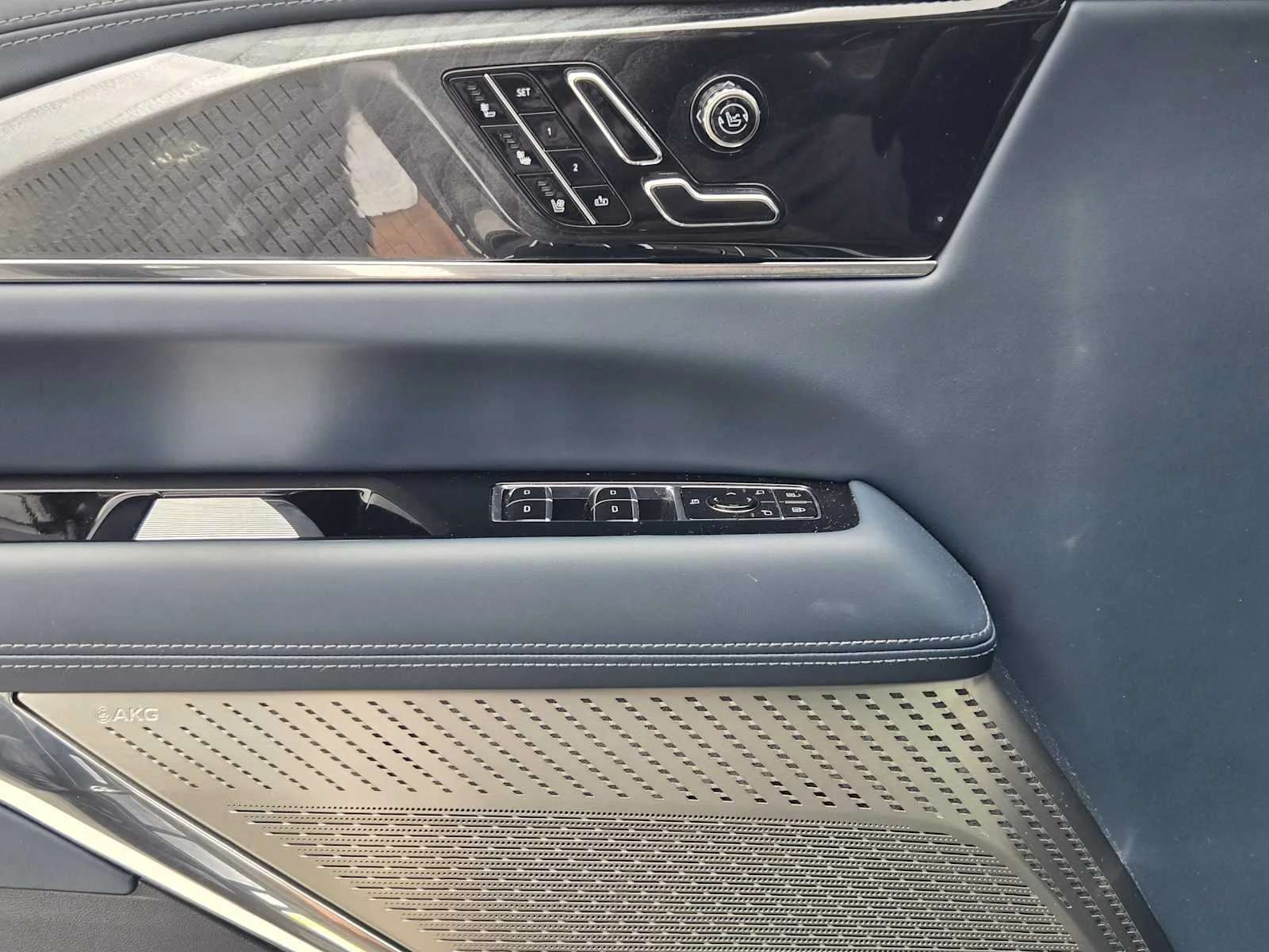 2025 Cadillac Escalade IQ Sport 2 - Photo 15