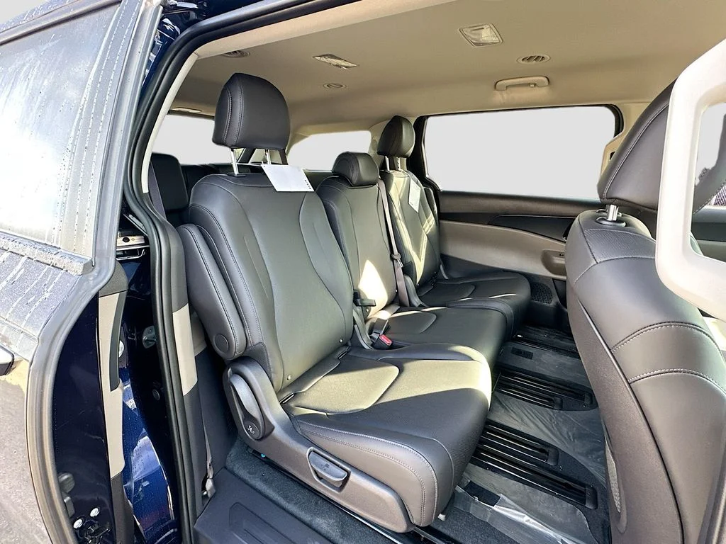 New 2026 Deep Chroma Blue Kia LXS image 28