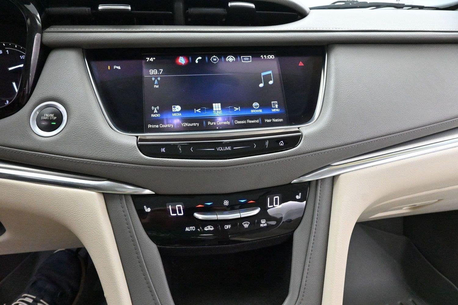 Used 2017 CRYSTAL WHITE TRICOAT Cadillac Luxury FWD image 25