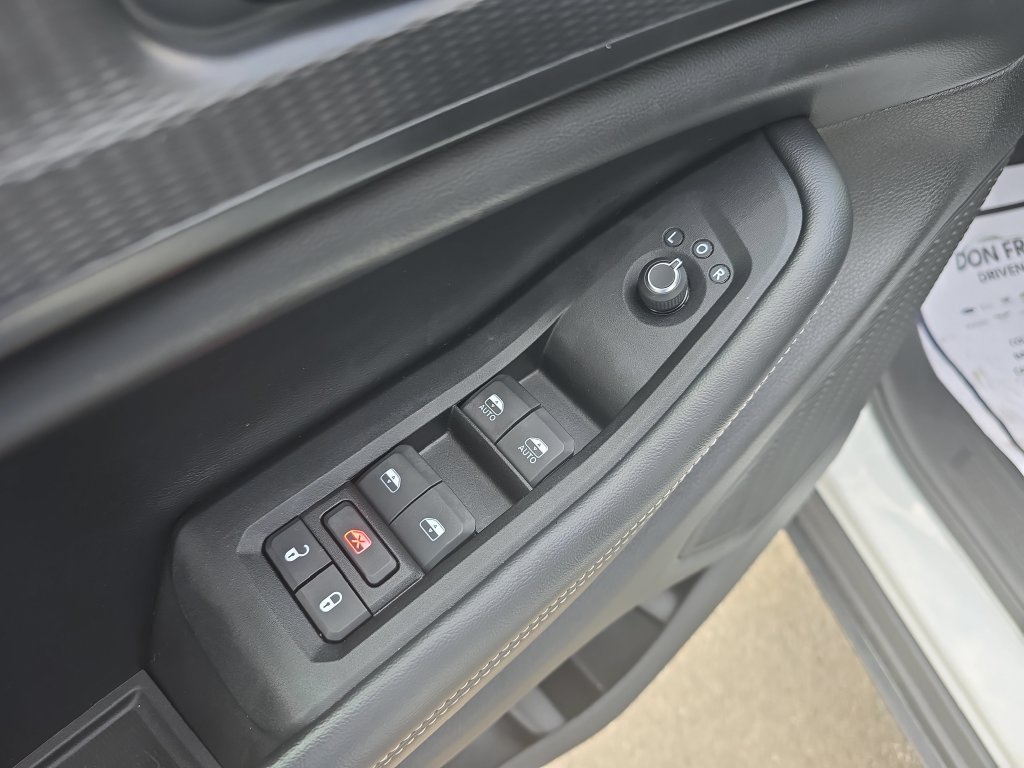 Used 2024 White Jeep Altitude X image 13