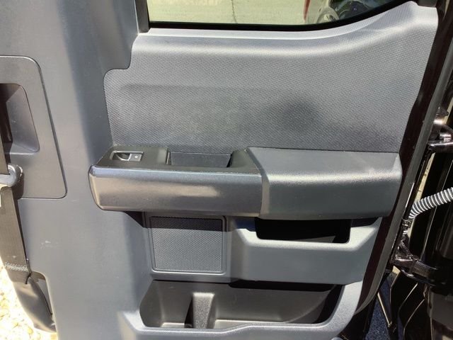 Used 2022 Black Metallic Ford XL image 17