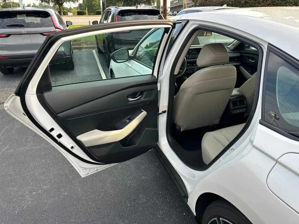 2026 Honda Accord SE - Photo 11