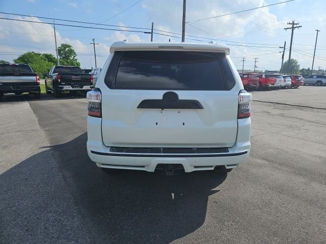 Used 2017 White Toyota  image 7