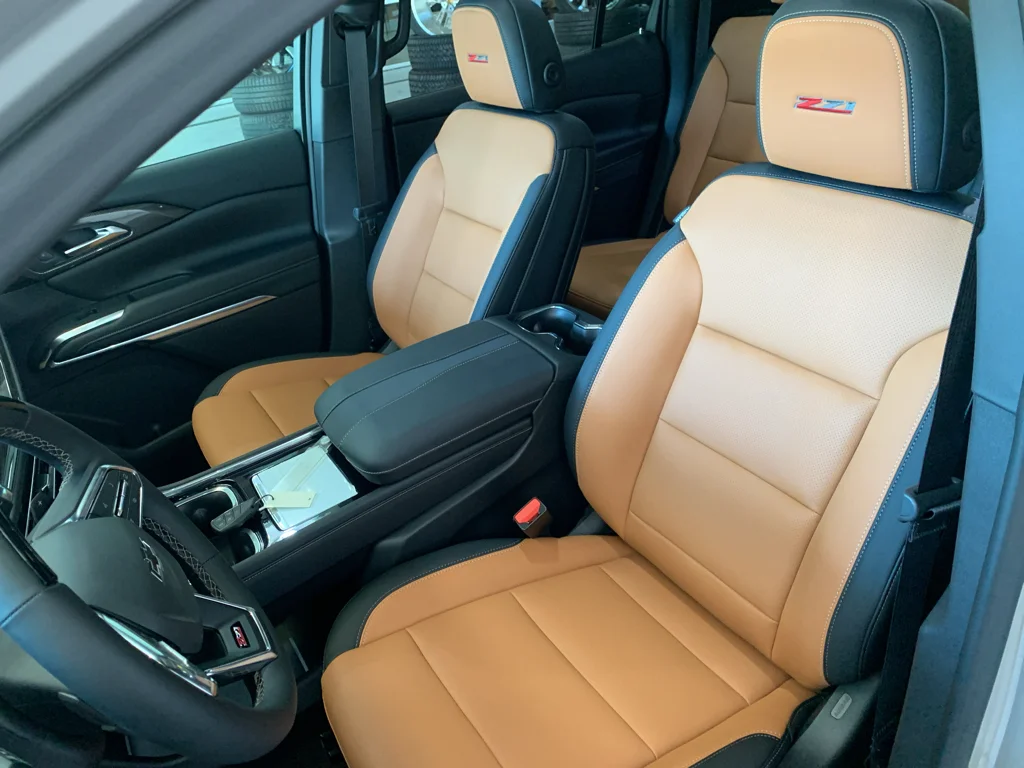 2027 Chevrolet Traverse Z71 - Photo 14