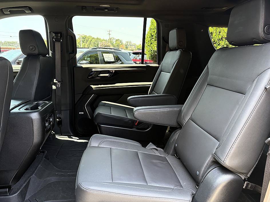 Used 2025 Black Chevrolet Z71 image 10