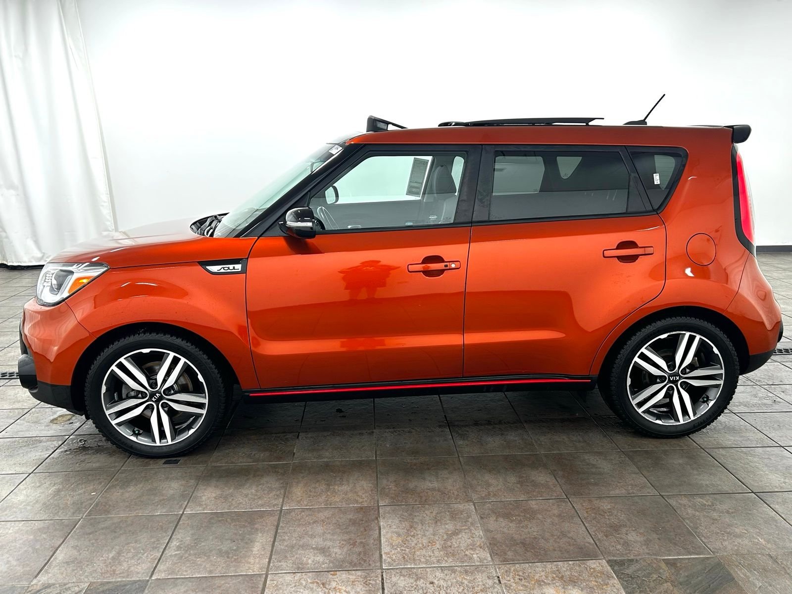 Used 2018 Kia Soul Base with VIN KNDJX3AA7J7588531 for sale in Elmhurst, IL