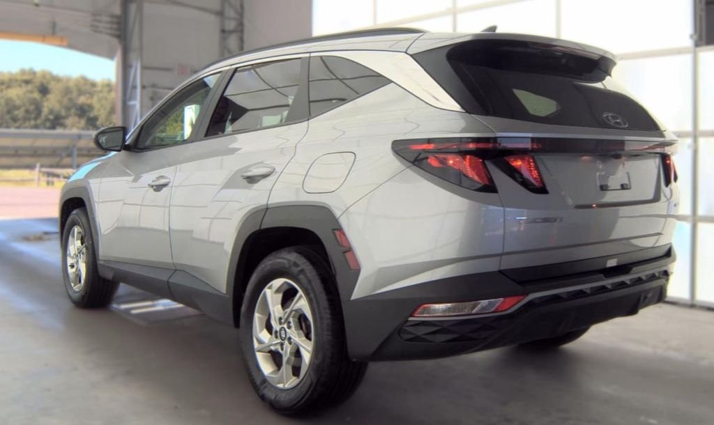 Used 2024 Silver Hyundai SEL image 4