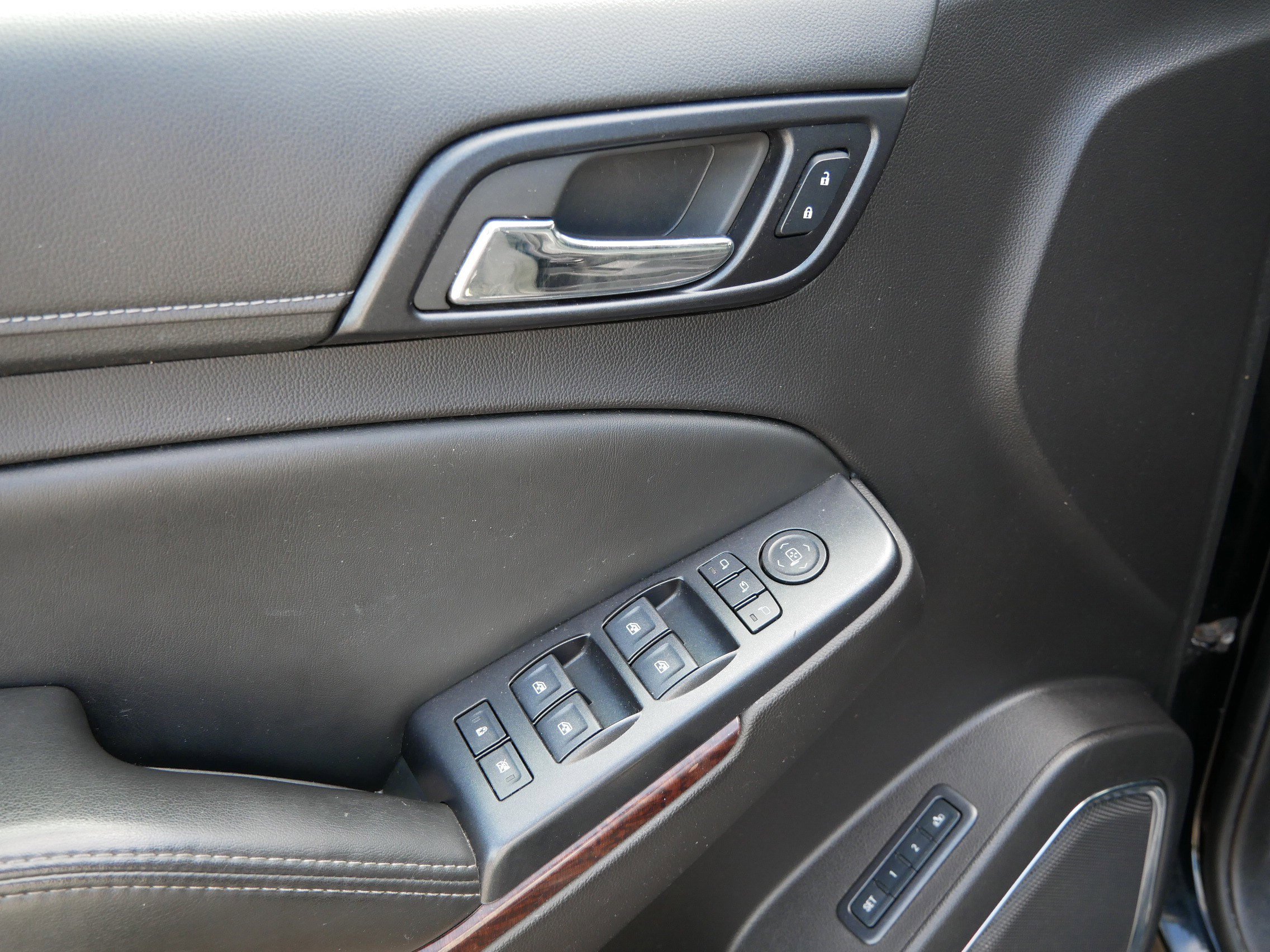 Used 2015 Onyx Black GMC SLT image 21