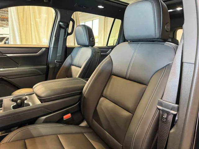 2026 GMC Acadia Elevation - Photo 17