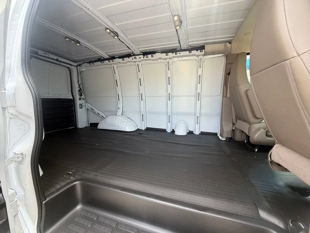 New 2026 Summit White GMC Work Van image 16
