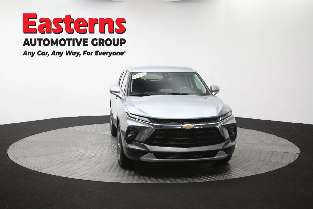 Used 2025 Gray Chevrolet LT image 55