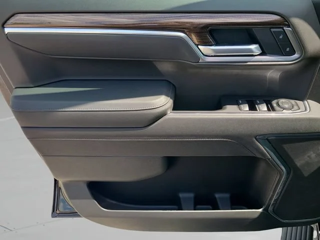 New 2026 Black Chevrolet LT image 17