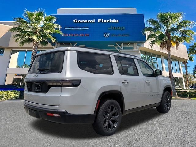 New 2026 Silver-Zynith Exterior Paint Jeep Limited Altitude image 5