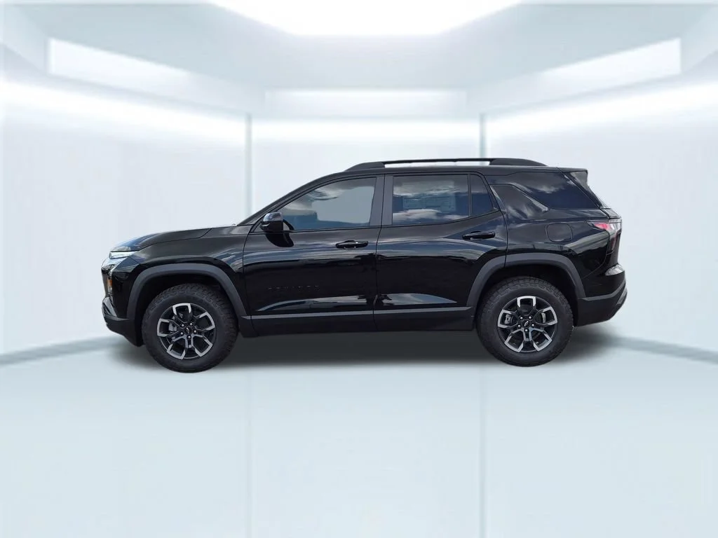 New 2026 Mosaic Black Metallic Chevrolet ACTIV image 2