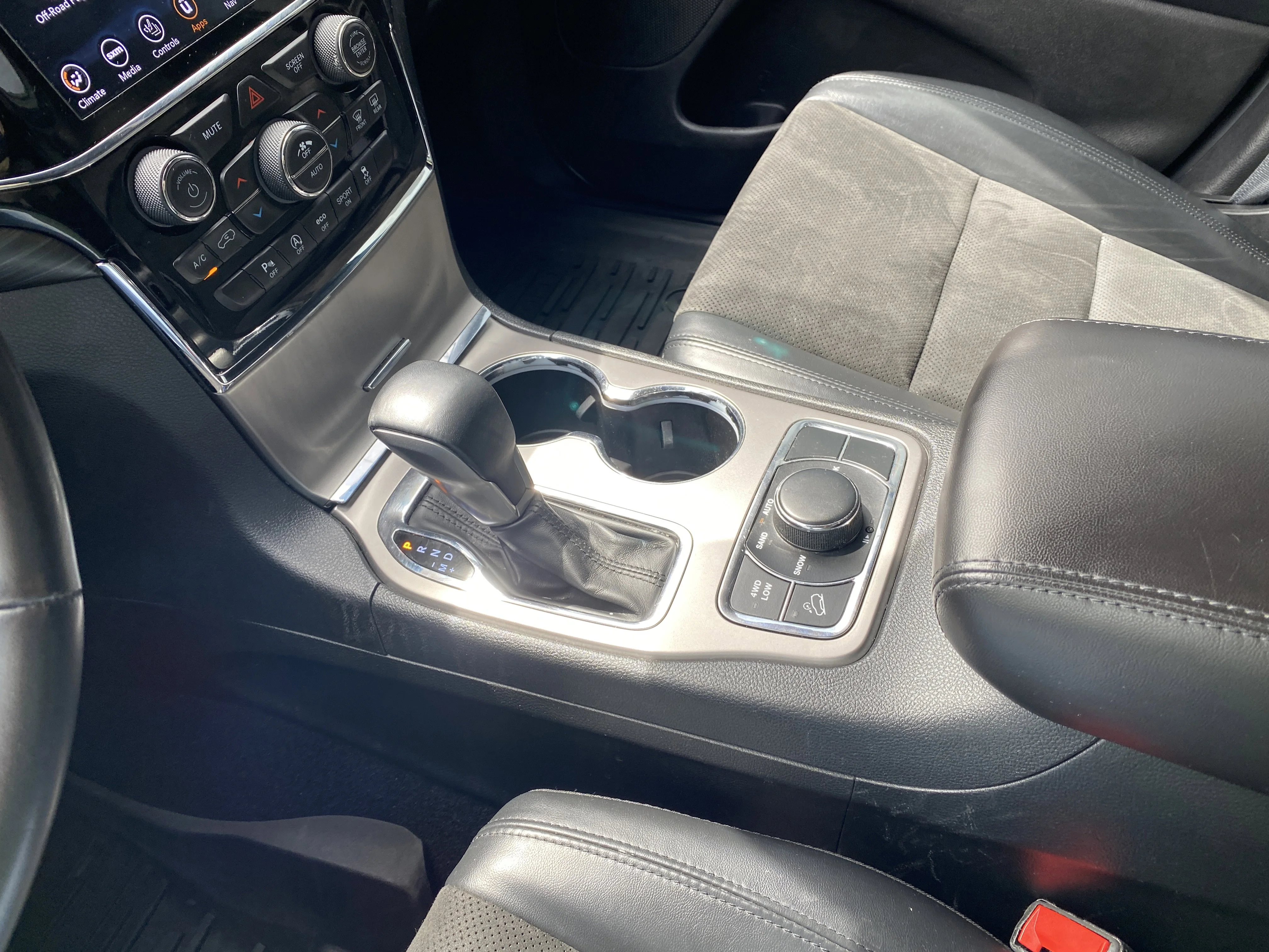 Certified Used 2021 Black Jeep Altitude image 18