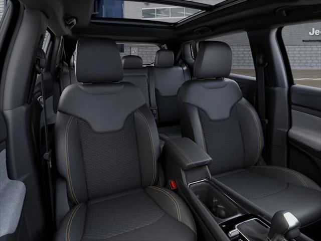 New 2026 Diamond Black Crystal Pearlcoat Jeep 85th Anniversary Edition image 9