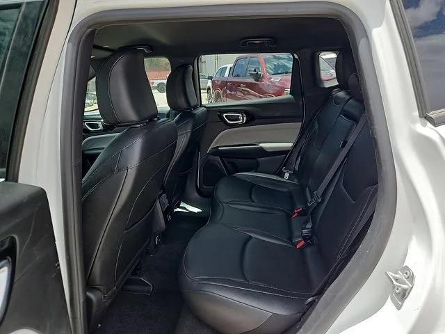 2025 Jeep Compass Limited - Photo 11