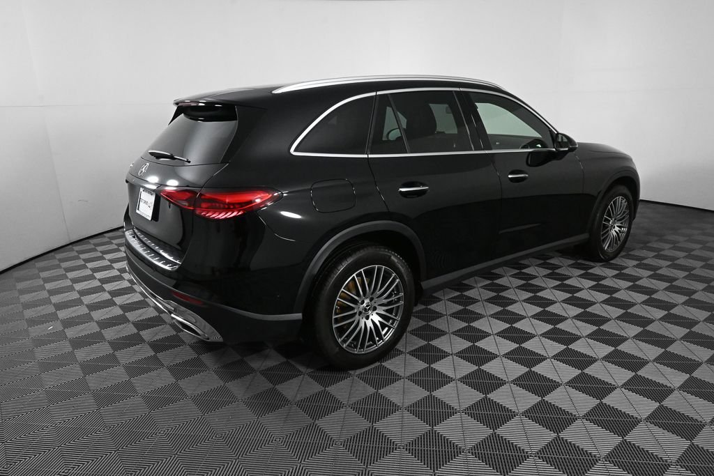 Certified Used 2026  Mercedes-Benz GLC 300 image 26