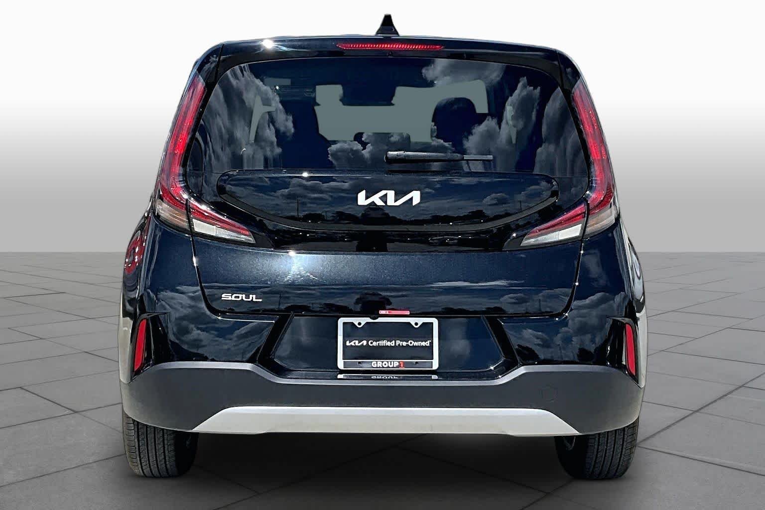Certified Used 2025 Fusion Black Kia LX image 5