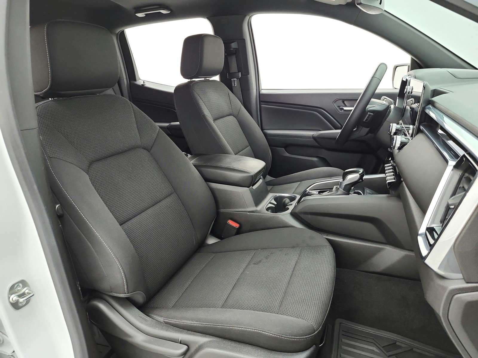 Used 2024 Summit White GMC 2WD Crew Cab Elevation image 19