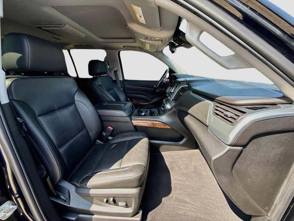 Used 2019 Black Chevrolet Premier image 32