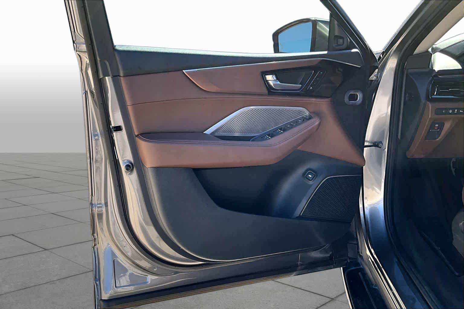 Used 2024 Liquid Carbon Metallic Acura w/Technology Package image 20
