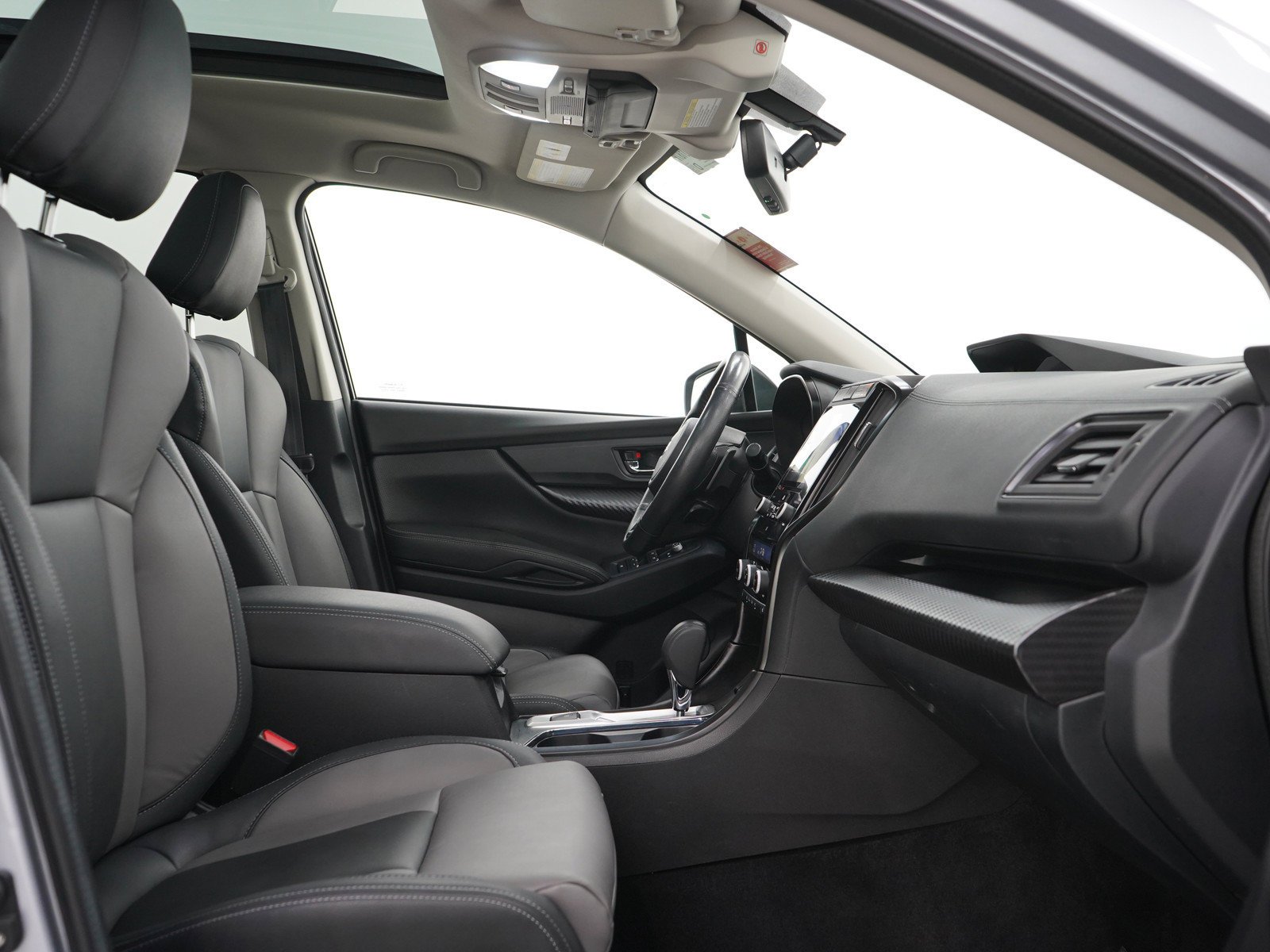 Used 2022 Ice Silver Metallic Subaru Onyx Edition image 11