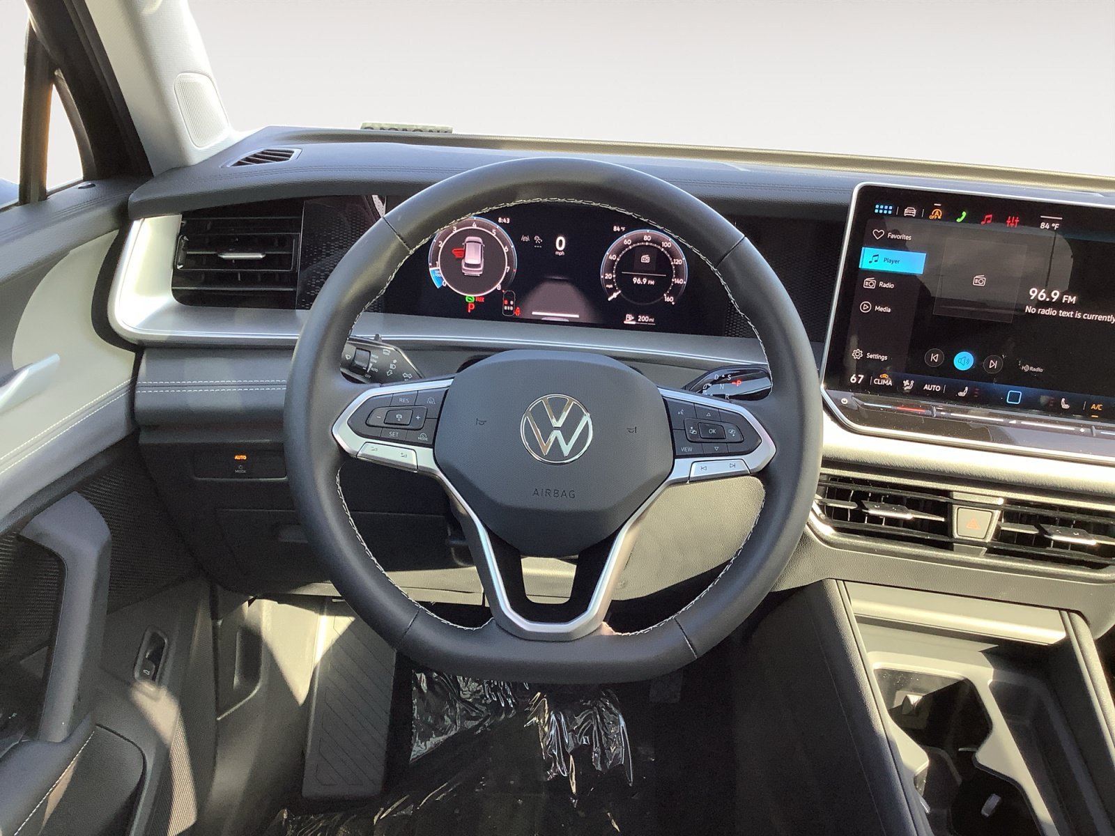 New 2026 PURE WHITE Volkswagen SE image 14