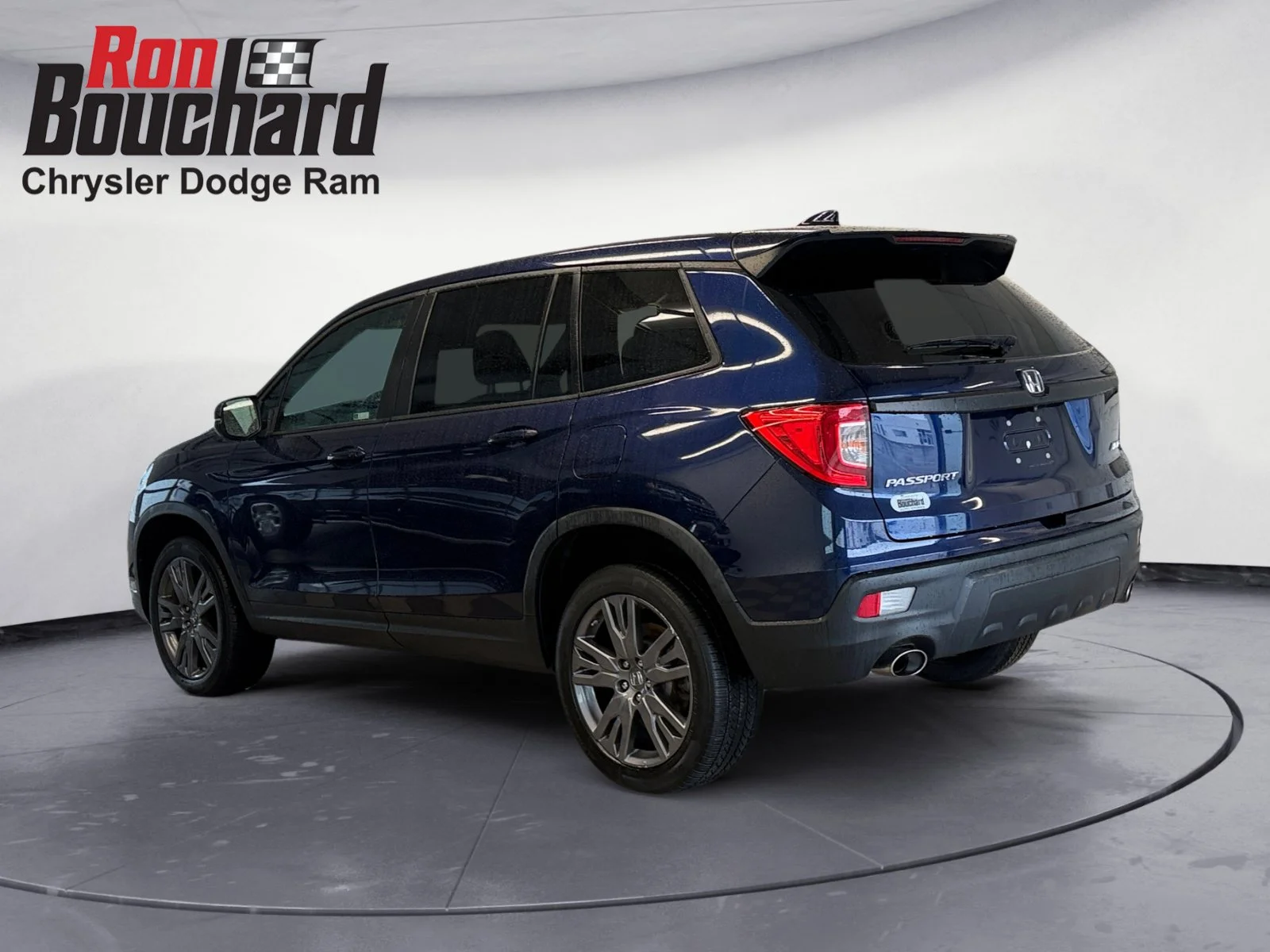 Used 2019 Obsidian Blue Pearl Honda EX-L image 4