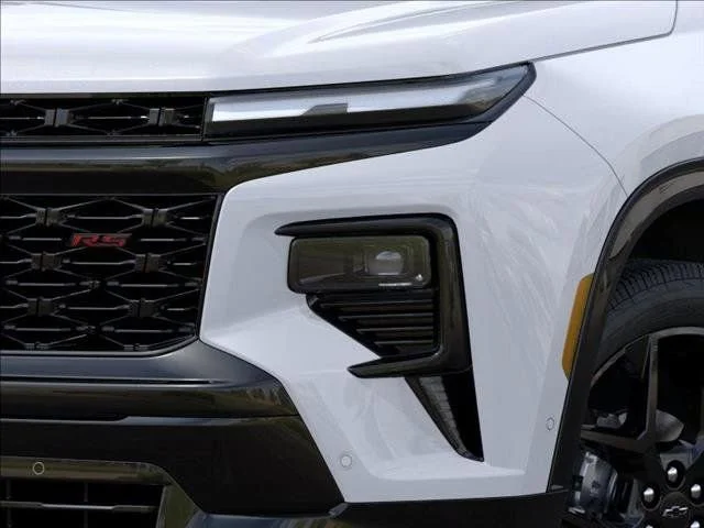 New 2026 Polar White Tricoat Chevrolet RS image 13