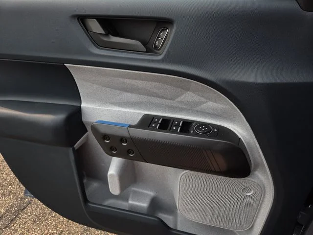 New 2026 Azure Gray Metallic Tri-Coat Ford XLT image 32